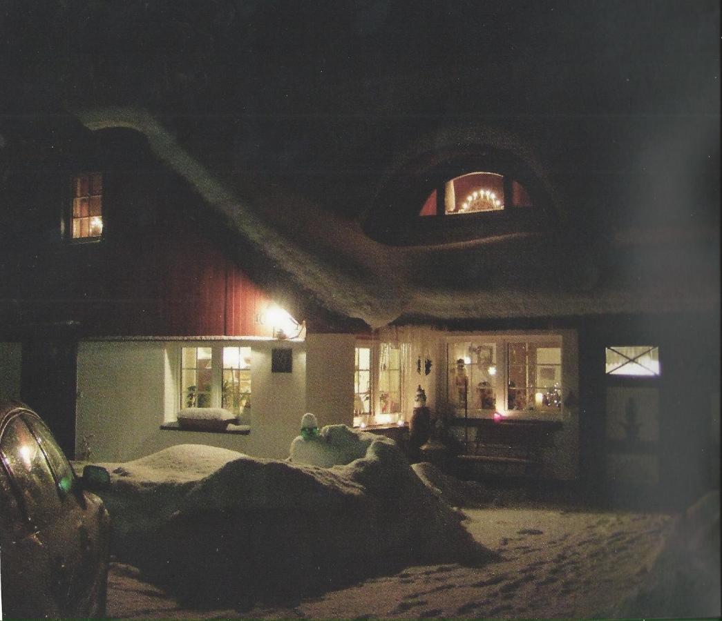 Pension Martens - Gaubenwohnung Wieck Extérieur photo